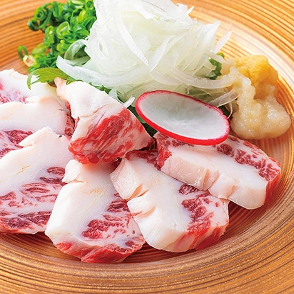 郷土料理 酒と肴 もなか 霜降り馬刺し